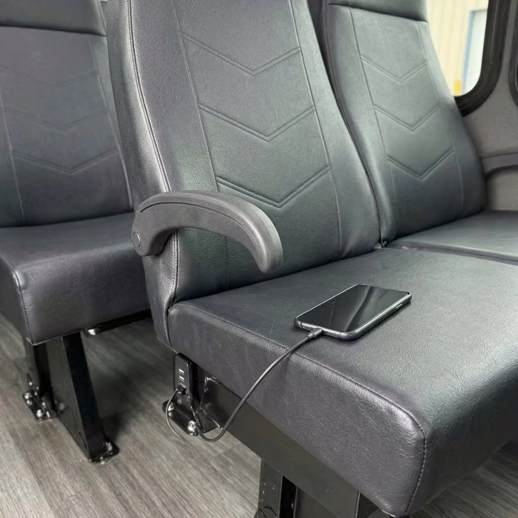 cedar rapids 15 passenger minibus usb charging