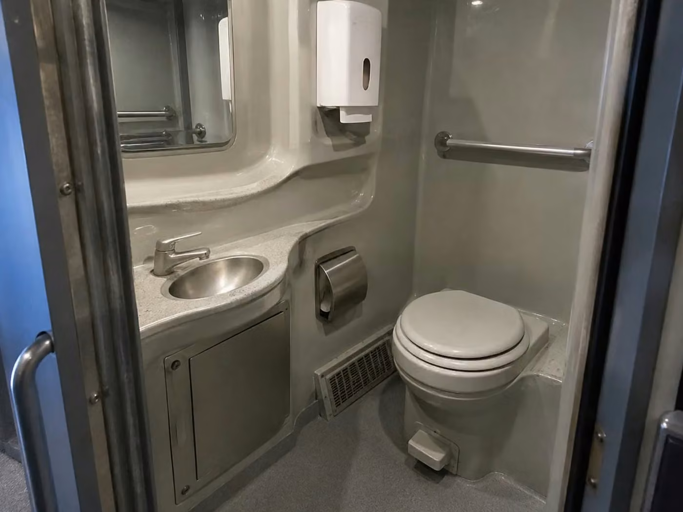 cedar rapids 56 passenger charter bus onboard restroom