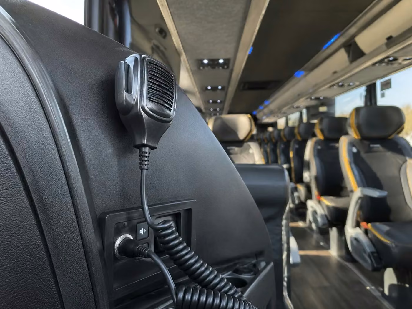 cedar rapids 56 passenger charter bus pa system