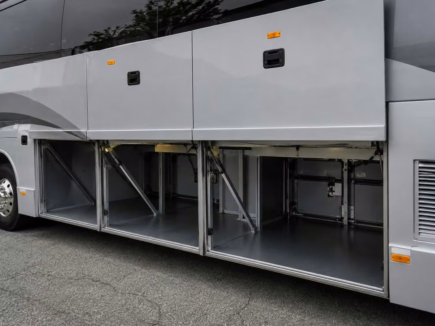 cedar rapids charter bus under bus storage