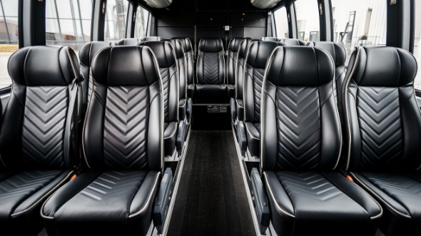 20 passenger minibus rental cedar rapids